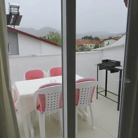 Apartahotel Begonvil Garden