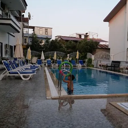 Apartahotel Begonvil Garden