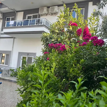 Ξενοδοχείο με διαμερίσματα Begonvil Garden *