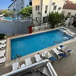 Aparthotel Begonvil Garden